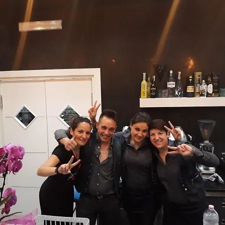 Oda ve Kahvaltı Brune Blonde Messina